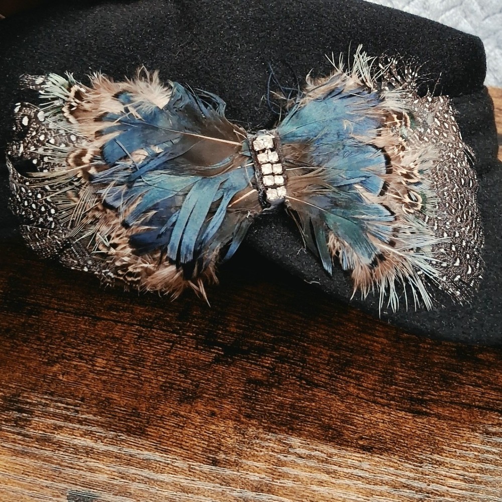 Black Wool Cadet Cap Feather Bow Rhinestone Accent Vintage Style Newsboy Hat - Picture 7 of 7